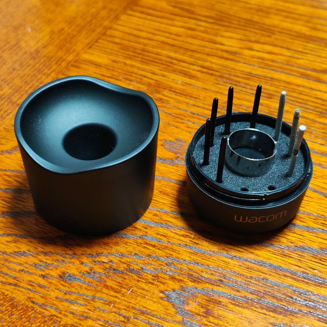 【破損有り】Wacom Cintiq 24HD DTK-2400 液晶タブレット