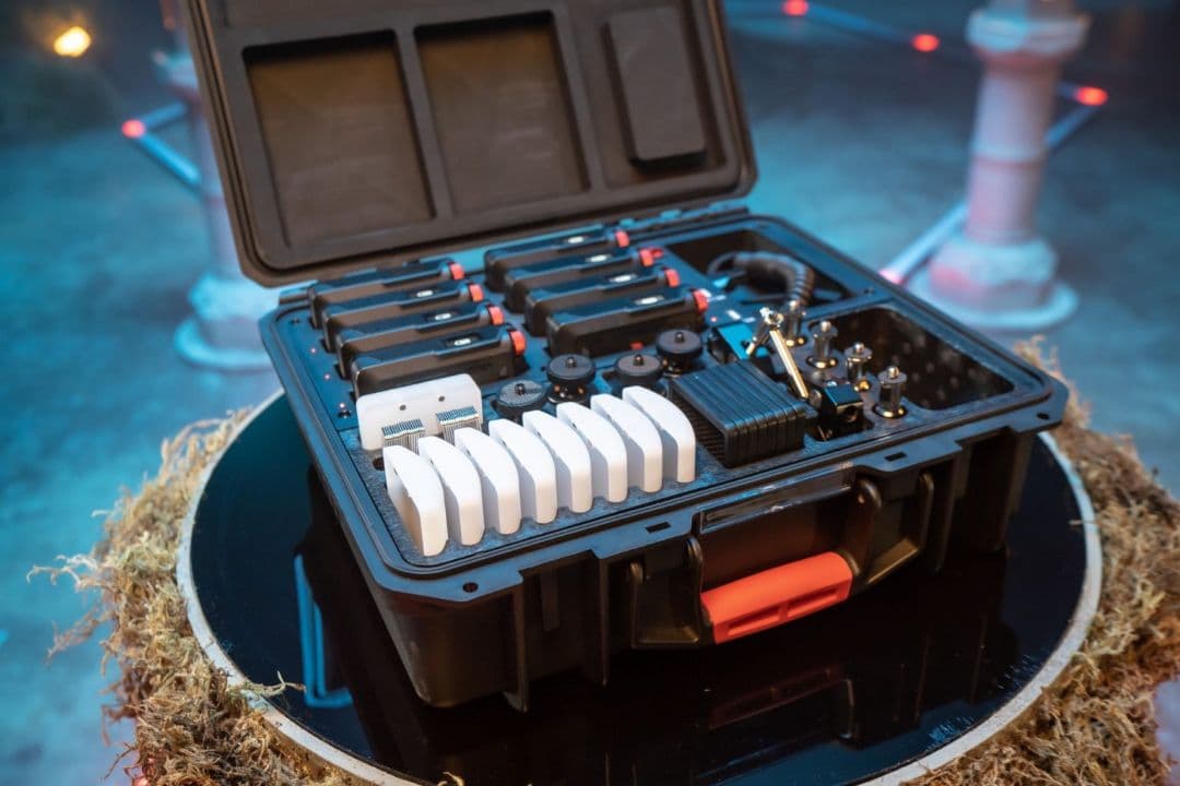 AputureMC PRO 8Light Kit磁着設計撮影ライト充電ケース付き