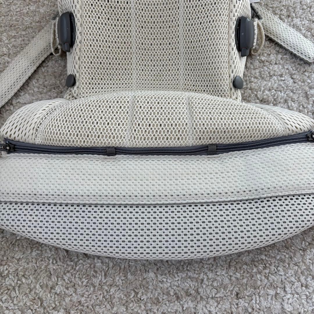 BABY BJORN ベビービョルン　美品　抱っこ紐　クリーム　ベージュ