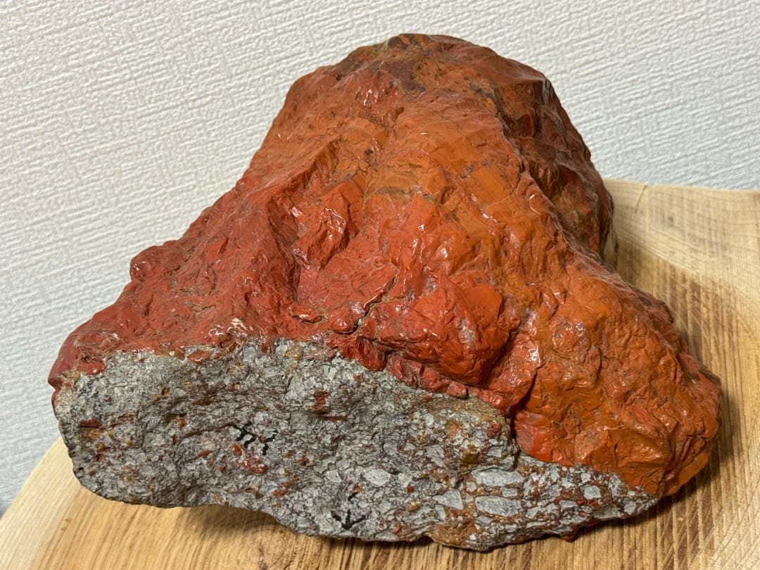 大型 佐渡 赤玉石 赤石 鑑賞石 水石 盆石 錦紅石 錦石天然石 黒色台座付き