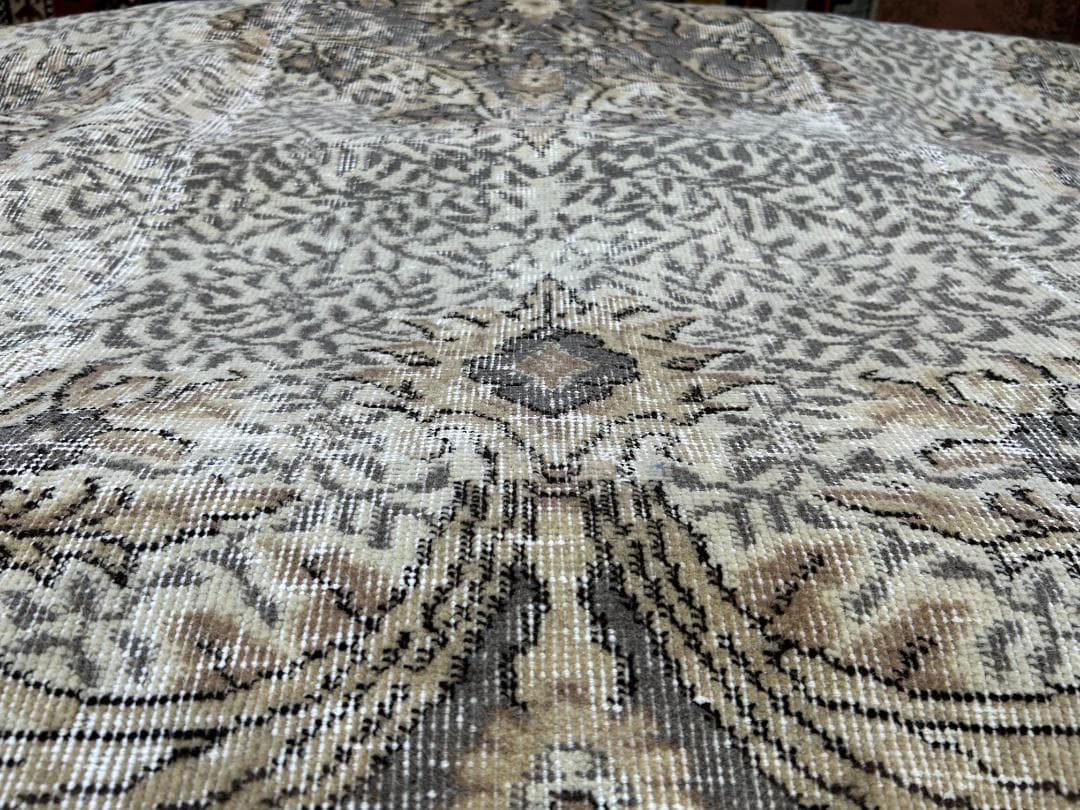 【Vintage rug】オーバーダイ｜194 x 279 cm｜トルコラグ