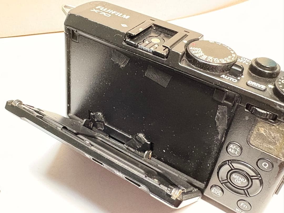 FUJIFILM X70 ブラック　動作品　【ワイコン付き】