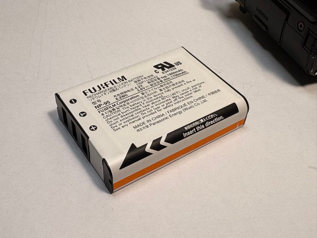 FUJIFILM X70 ブラック　動作品　【ワイコン付き】