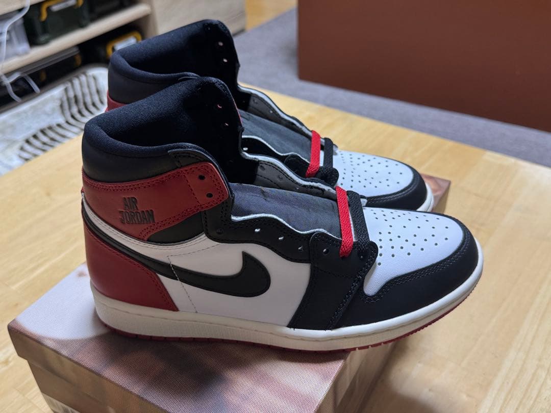 Nike Air Jordan 1 ホワイト/ブラック/レッド