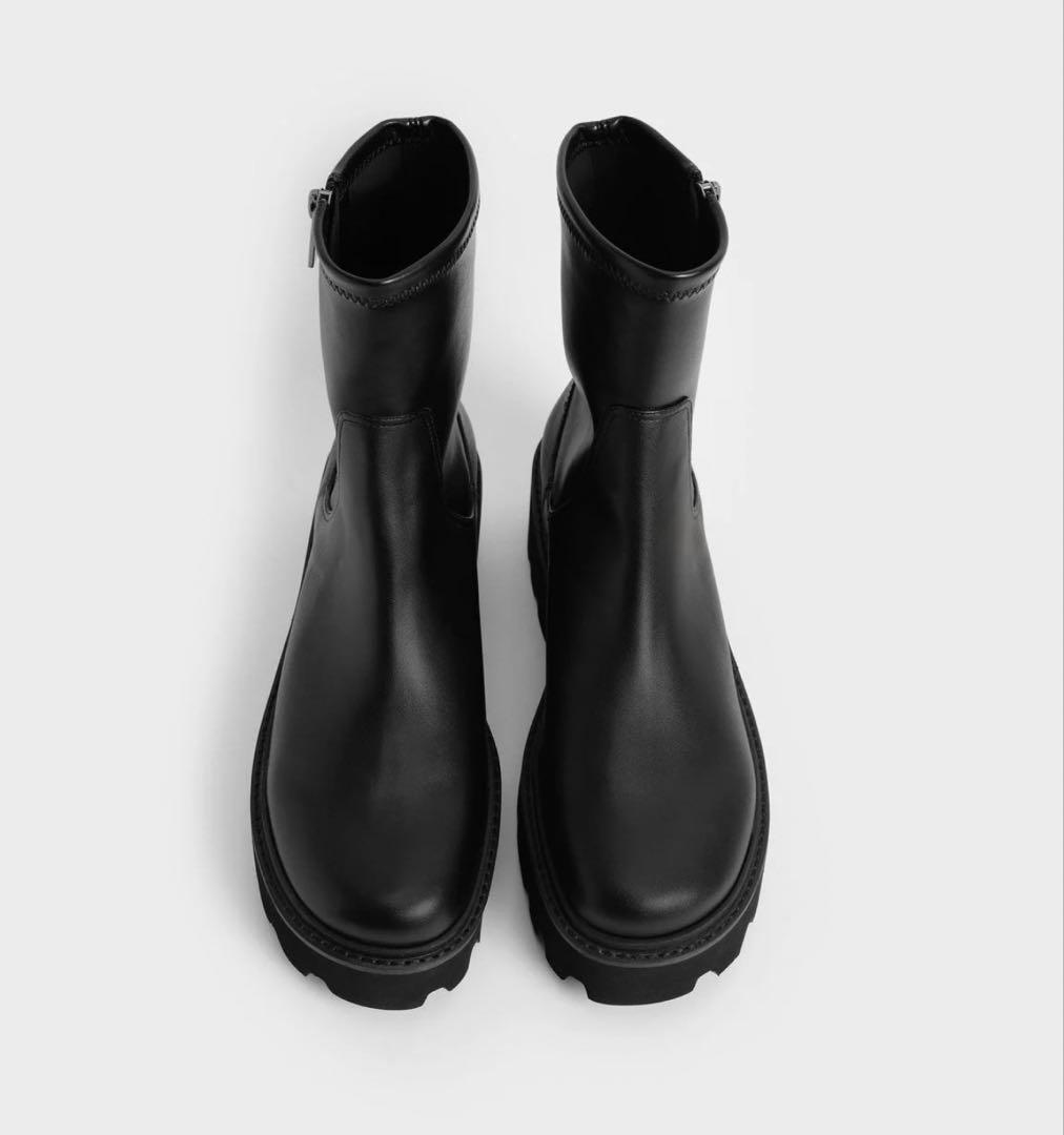 美品　CHARLES & KEITH サイドジップ アンクルブーツ