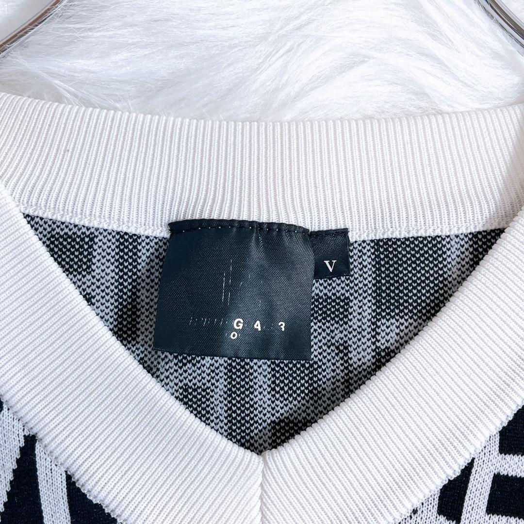 1piu1uguale3 GOLF SNEED JACK ロゴ総柄Vネックニット