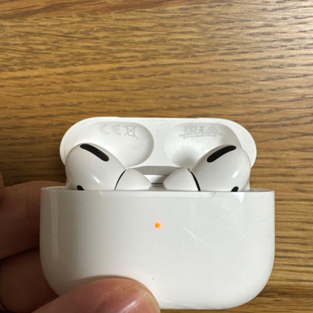 【正規品】AirPods Pro 第1世代ワイヤレス充電　ライトニング端子モデル