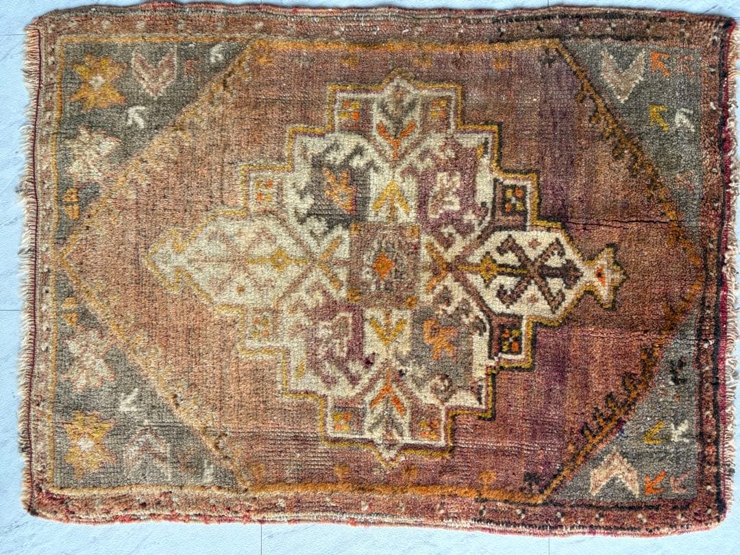 No.3 トルコヴィンテージラグ　75x55cm