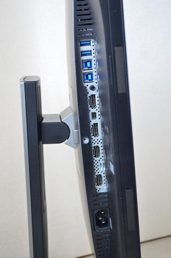 超狭額ベゼル　DELL　25型　UP2516D　WQHD　IPS　HDMI