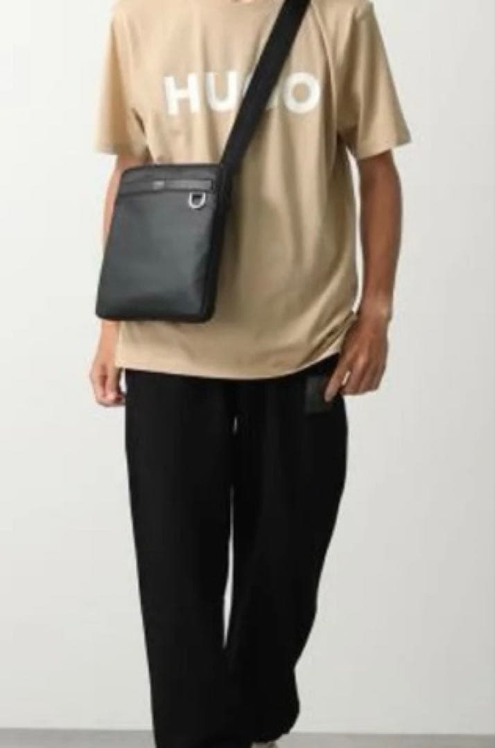 ２月１５日までの限定HUGO BOSS ショルダーバックブラック