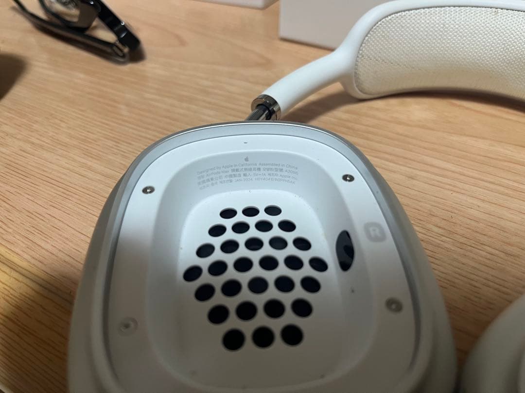 【4/11マデ出品】AirPods Max シルバー 本体　箱あり　カバー付