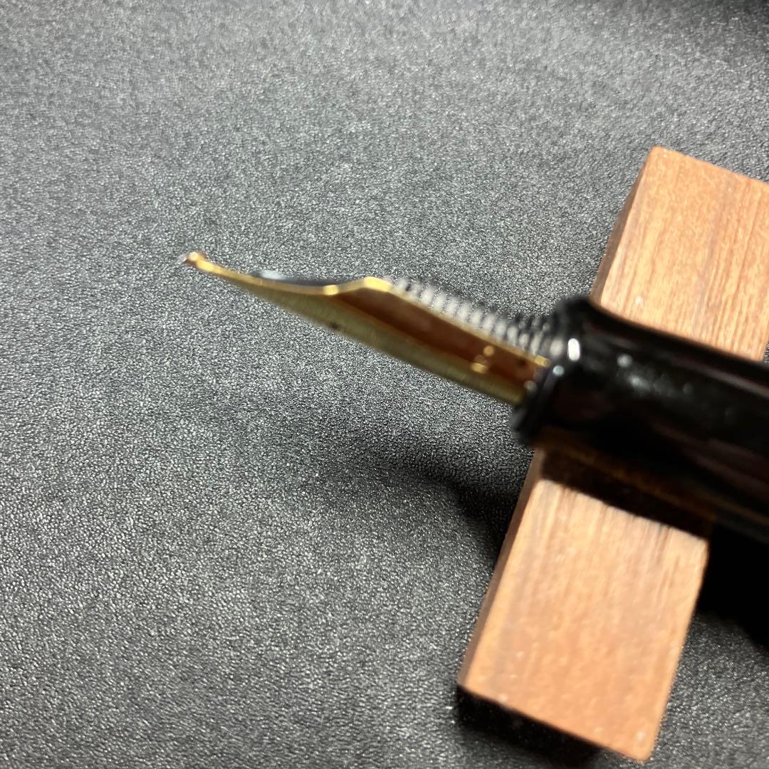 木軸万年筆　ワンチャー製　渓流ニブ　試し書きのみ使用