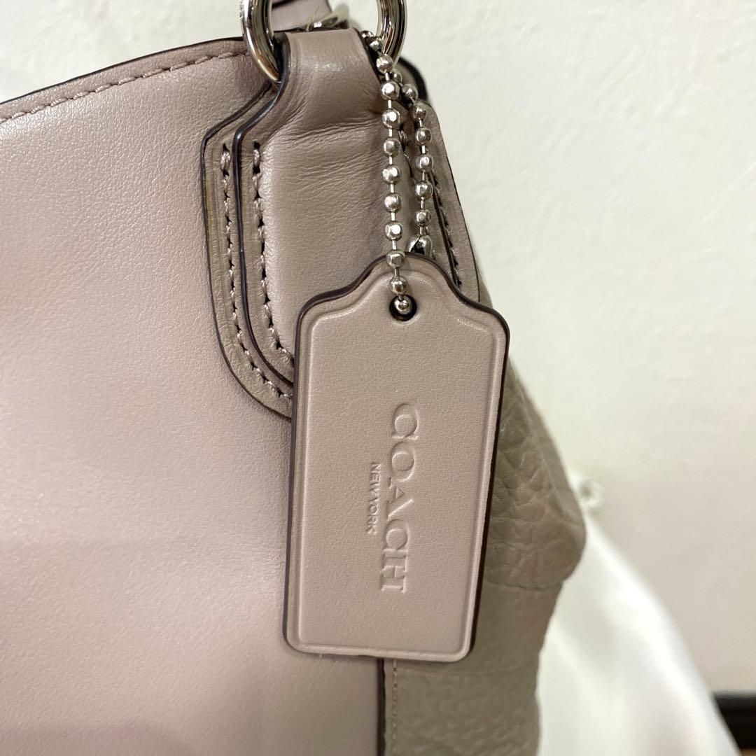 未使用品　COACH コーチ　2way ハンドバッグ　ショルダーバッグ