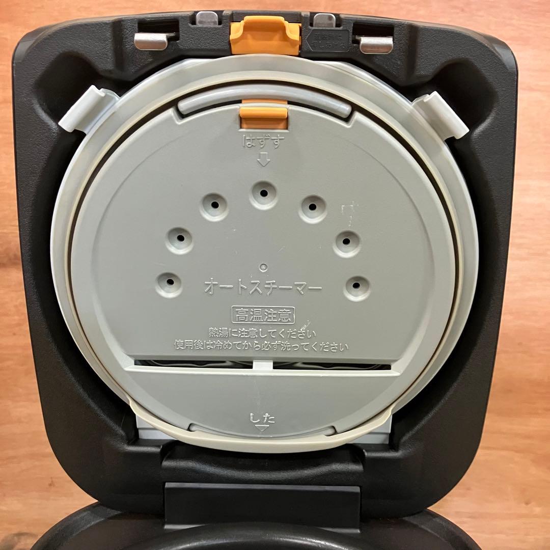 一都三県限定　配送設置無料　炊飯器　HITACHI 日立　2022年製 5.5合