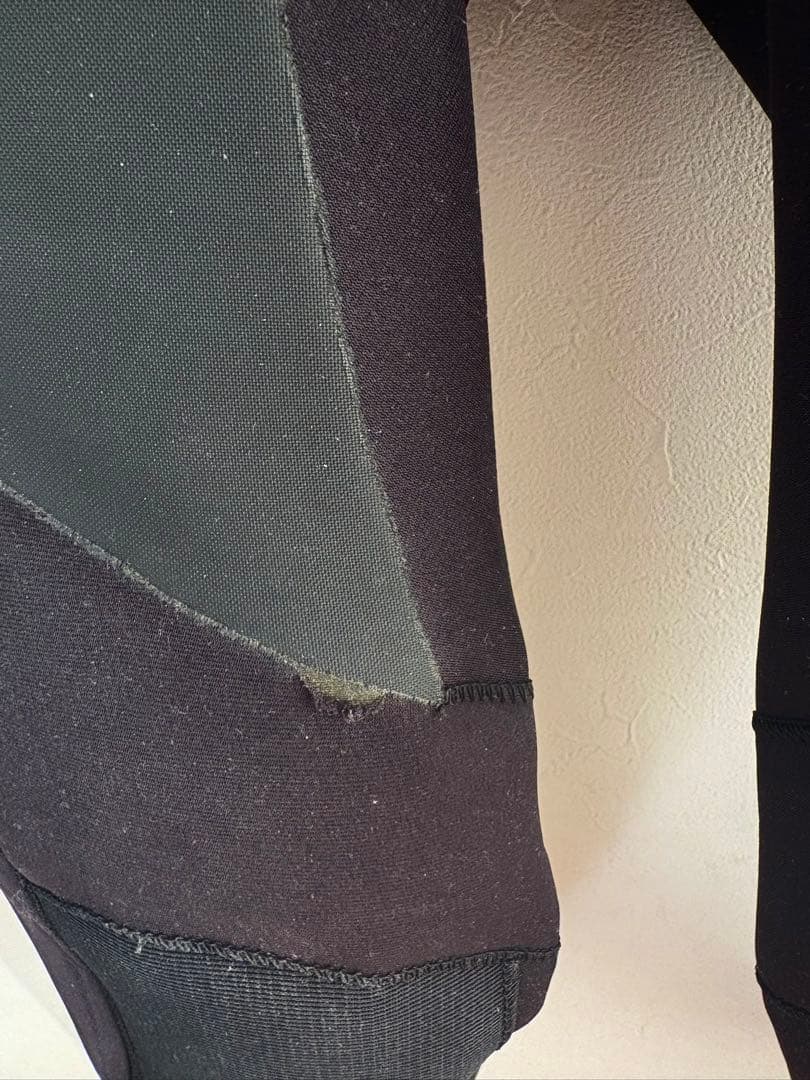 O'NEILL セミドライ バックジップ 5×3 mm MSサイズ