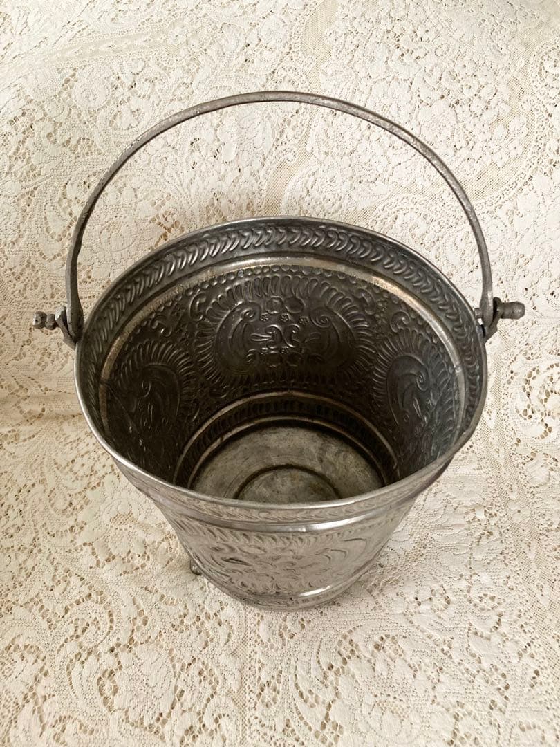 再値下　英国ヴィンテージ　味わい&存在感♪ブリキ打出し装飾インテリアバケツ　難有