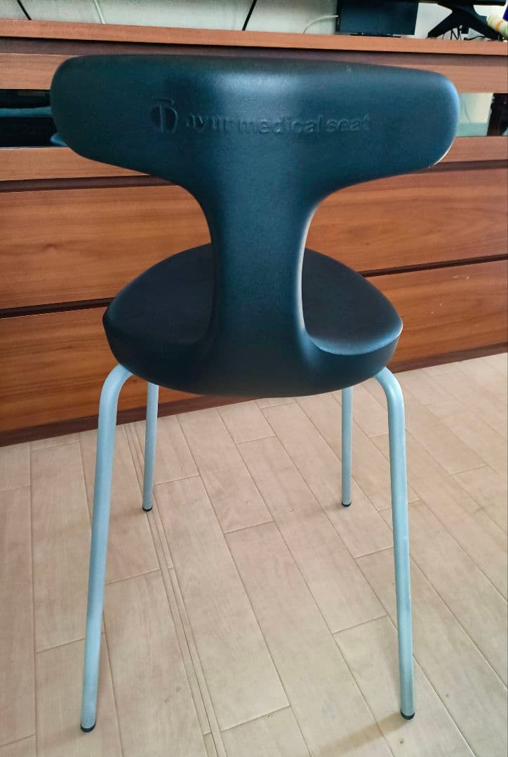 アーユルチェアー　スツール　ブラックＭ　座面高さ49cm &専用耐圧分散マット