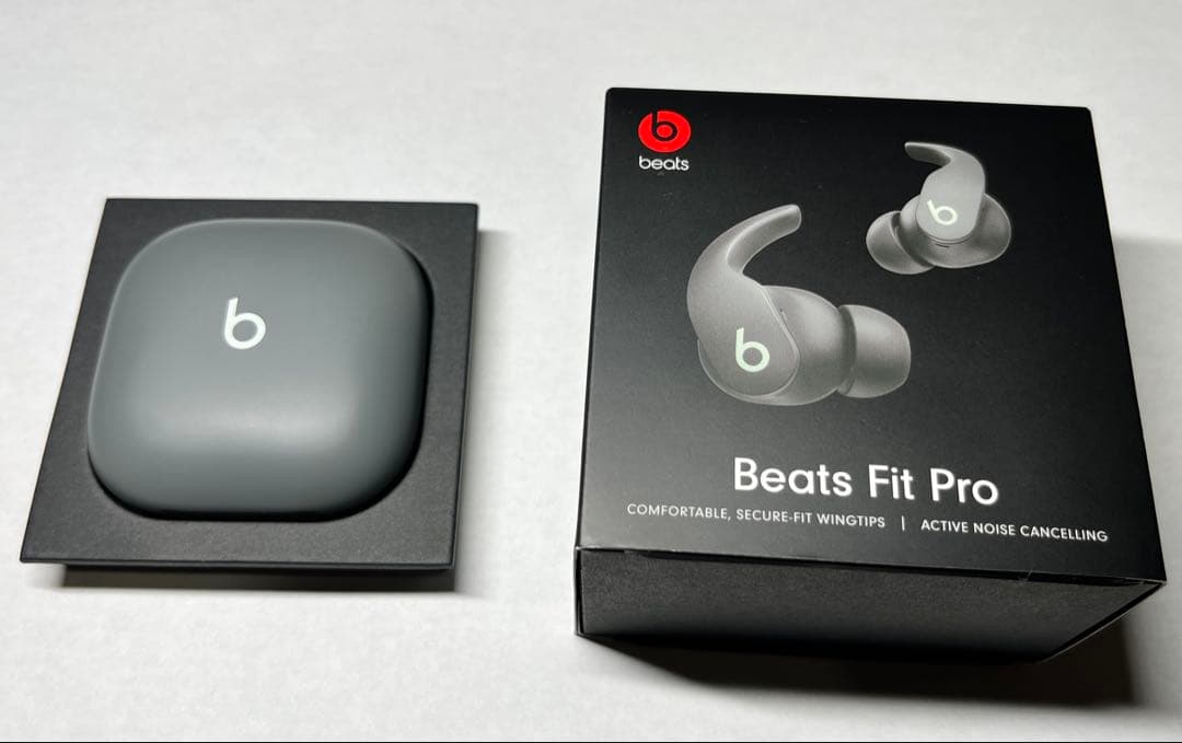 Beats Fit Pro セージグレイ