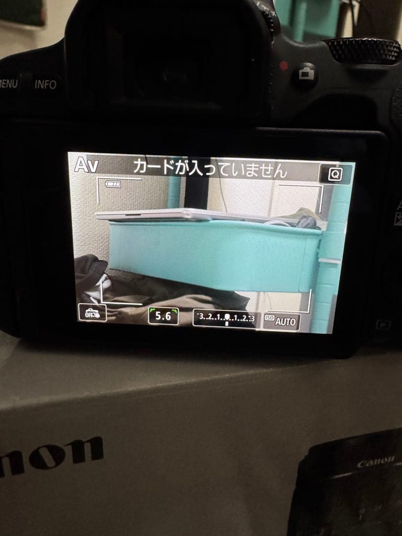 Canon EOS Kiss X9 デジタル一眼レフカメラ　中古