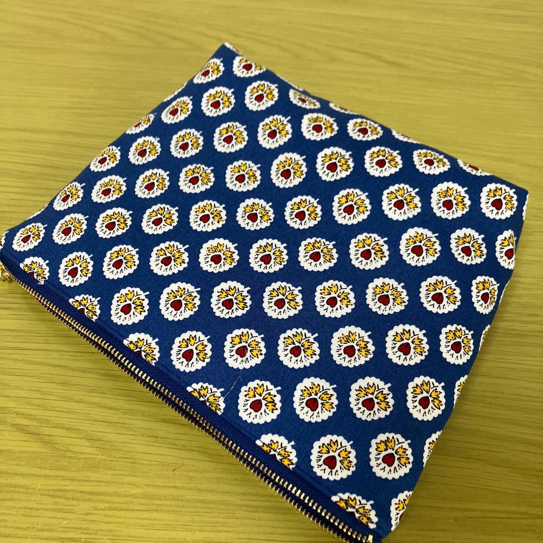 ソレイアード　帆布　あおりポケット　トートバック　ビジネスバック　ポーチ　Dカン