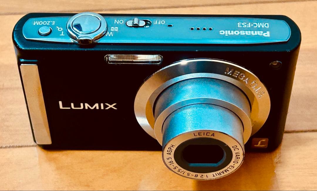 Panasonicコンパクトデジタルカメラ LUMIX➕SDカード付き
