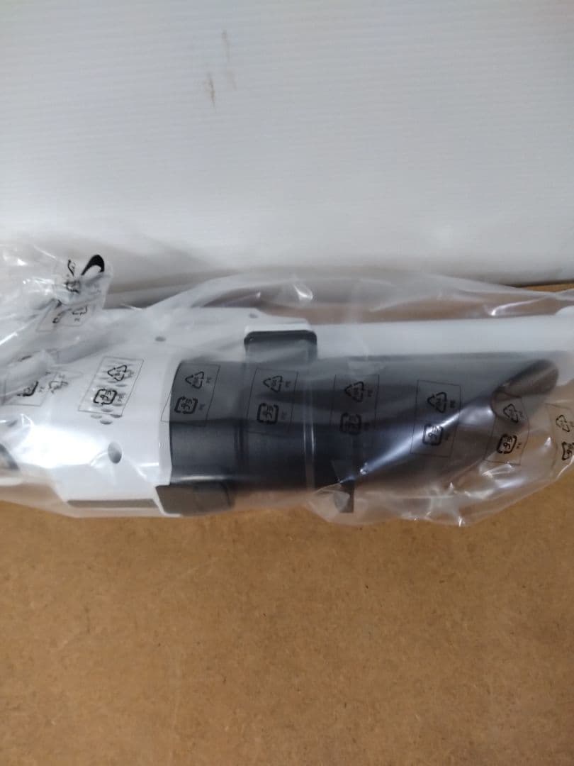 ★【最新モデル】10.8Vマキタ充電式クリ−ナCL200FDサイクロン一体