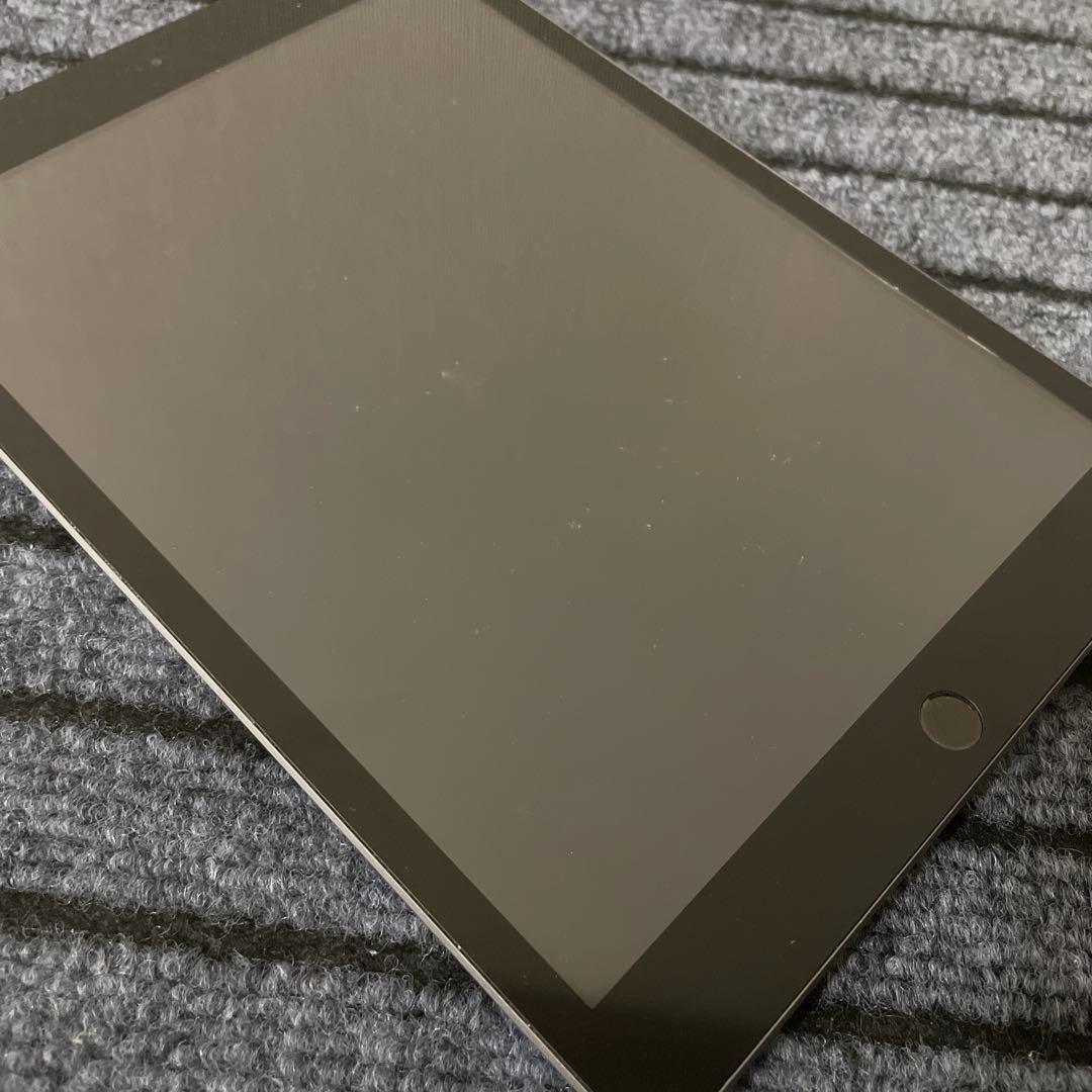 28 iPad 7世代 32GB SIMフリー スペースグレイ