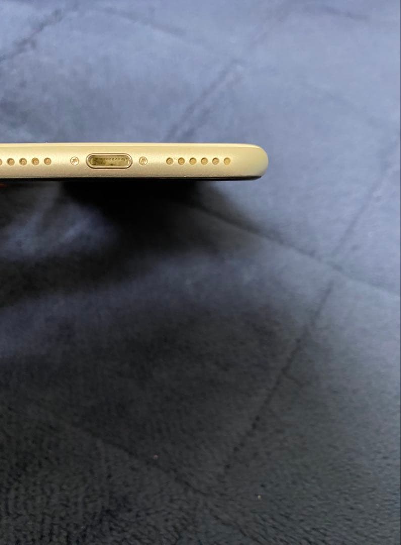 iPhone SE 第2世代 64GB SIMフリー（ロック解除済）