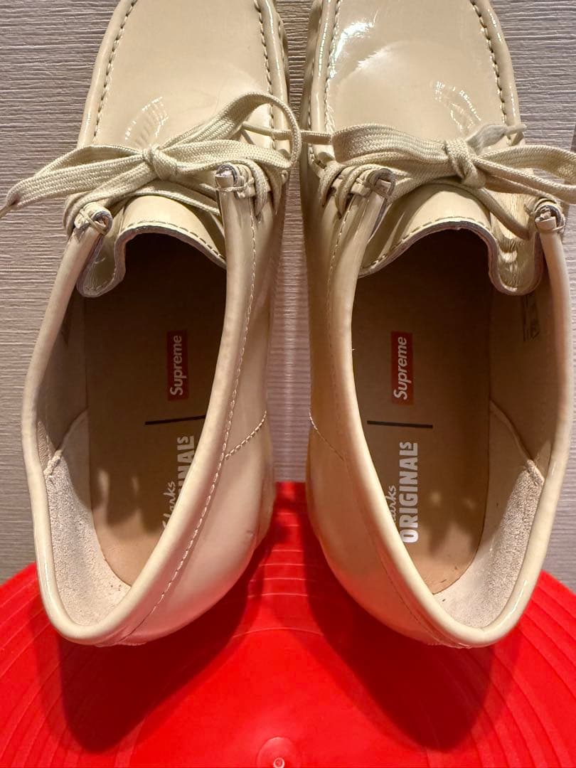 m*t様 Supreme × Clarks Wallabee ワラビー パテント