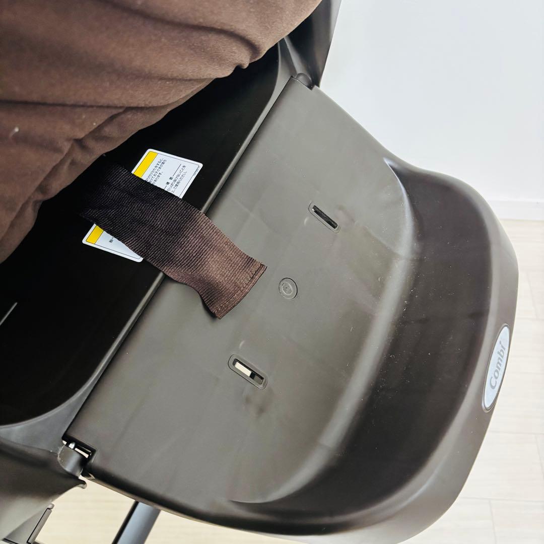 Combi ネムリラ4キャス AT 電動ハイローチェア オートスイング テーブル