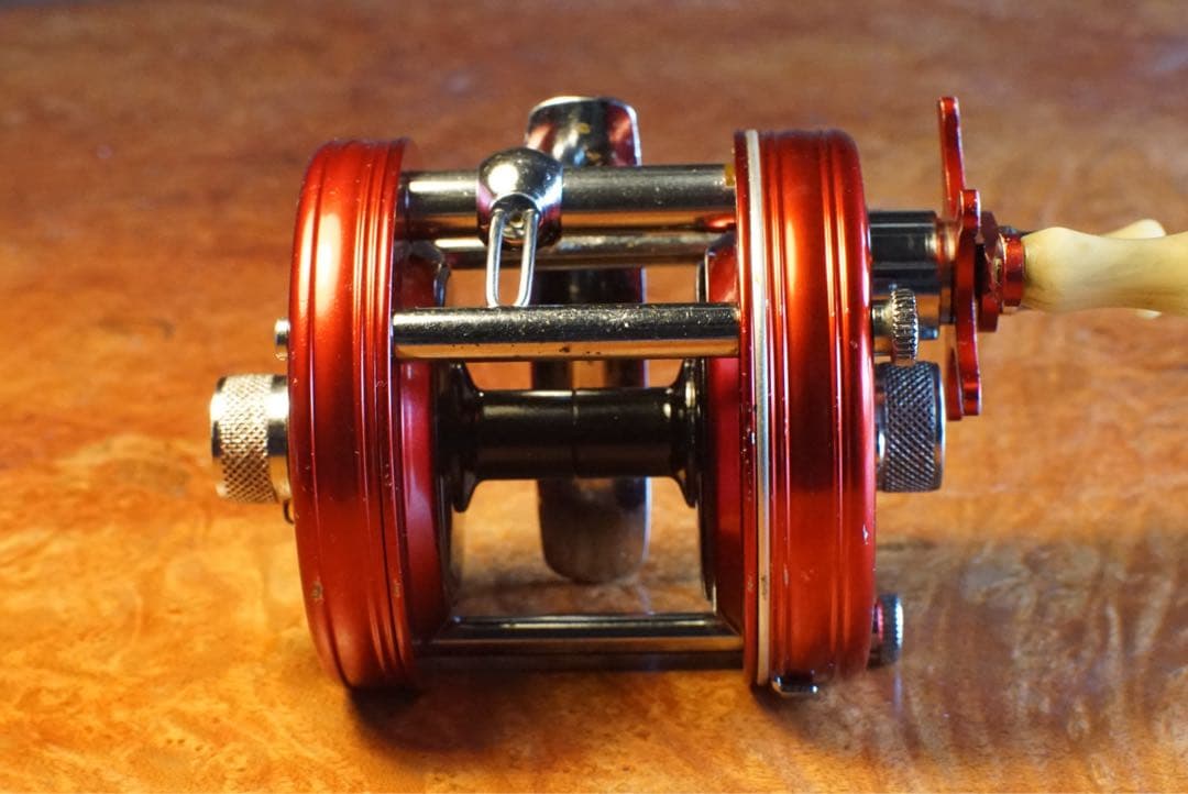 ABU アンバサダー 5000 メンテ済 フレーム修正済