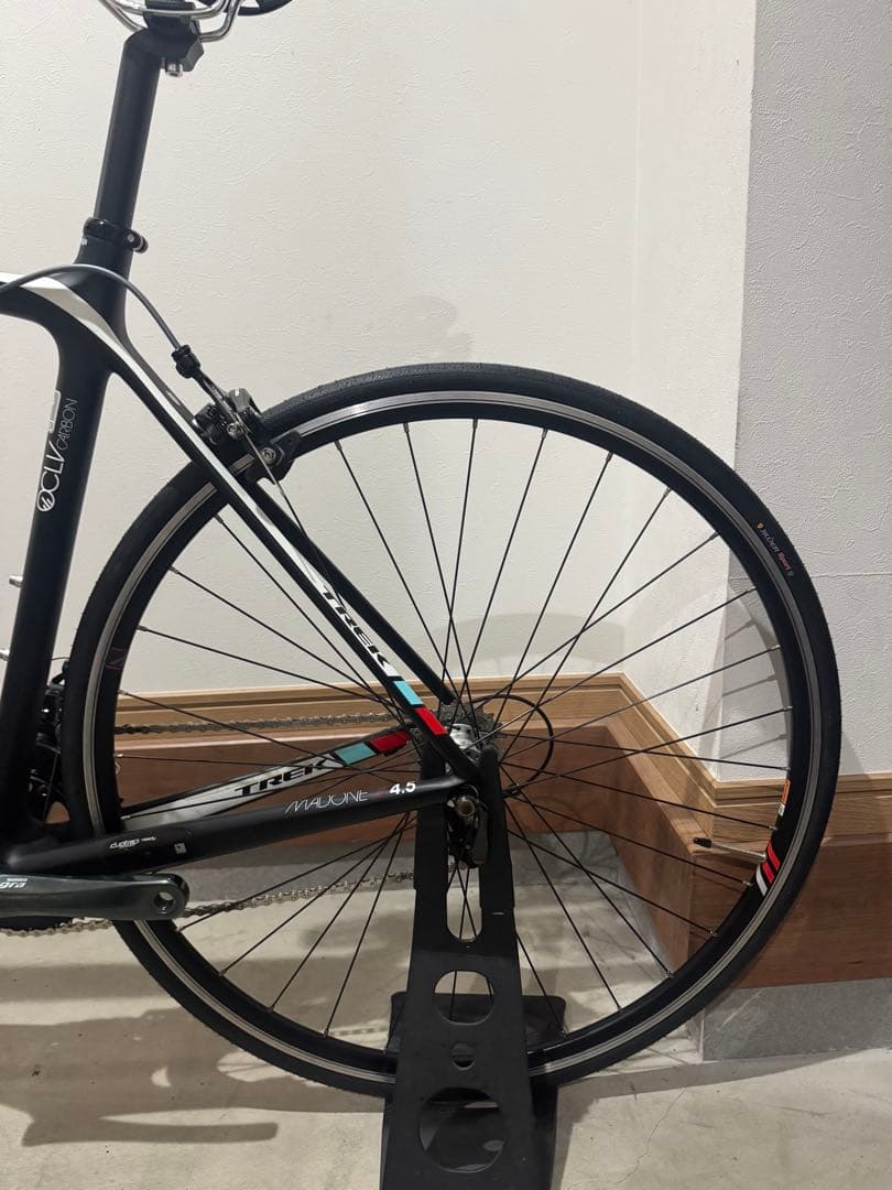 フルカーボンロードバイク　TREK MADONE 4.5