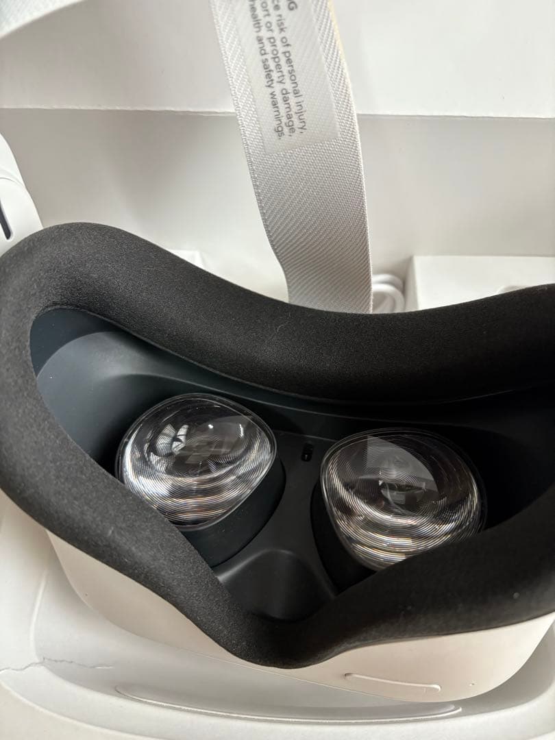  Quest 2 VRヘッドセット 美品　オキュラスクエスト