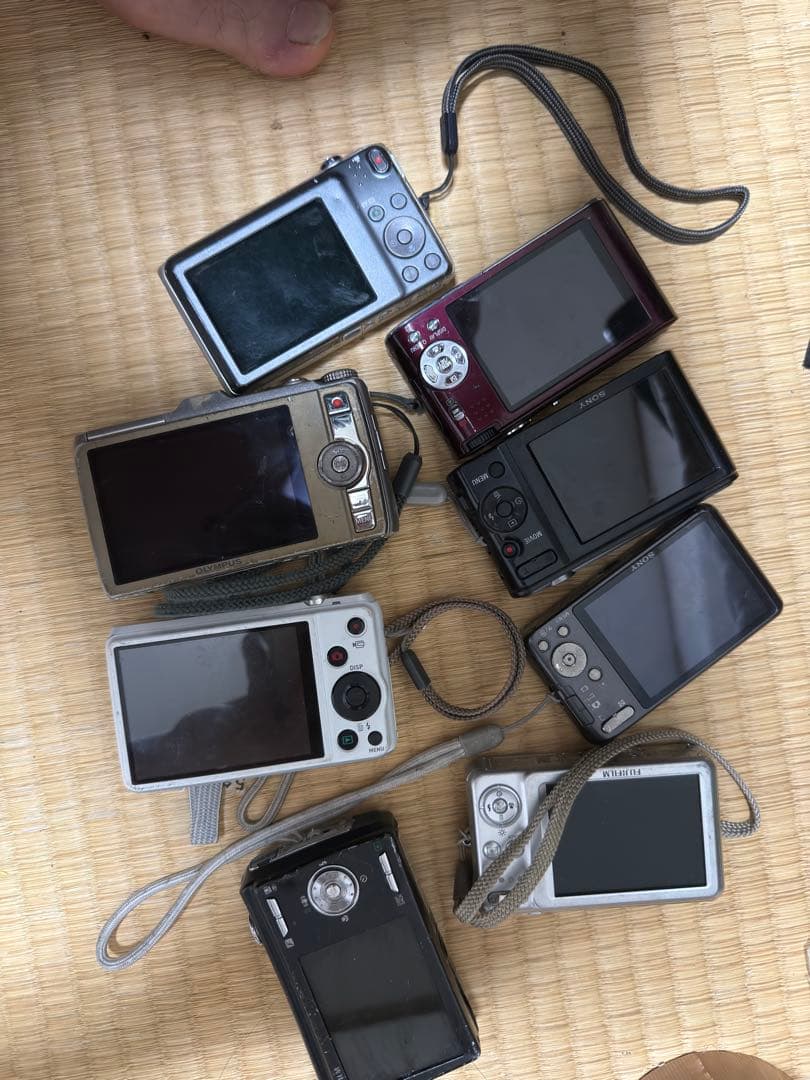 コンパクトデジタルカメラ 8台セット
