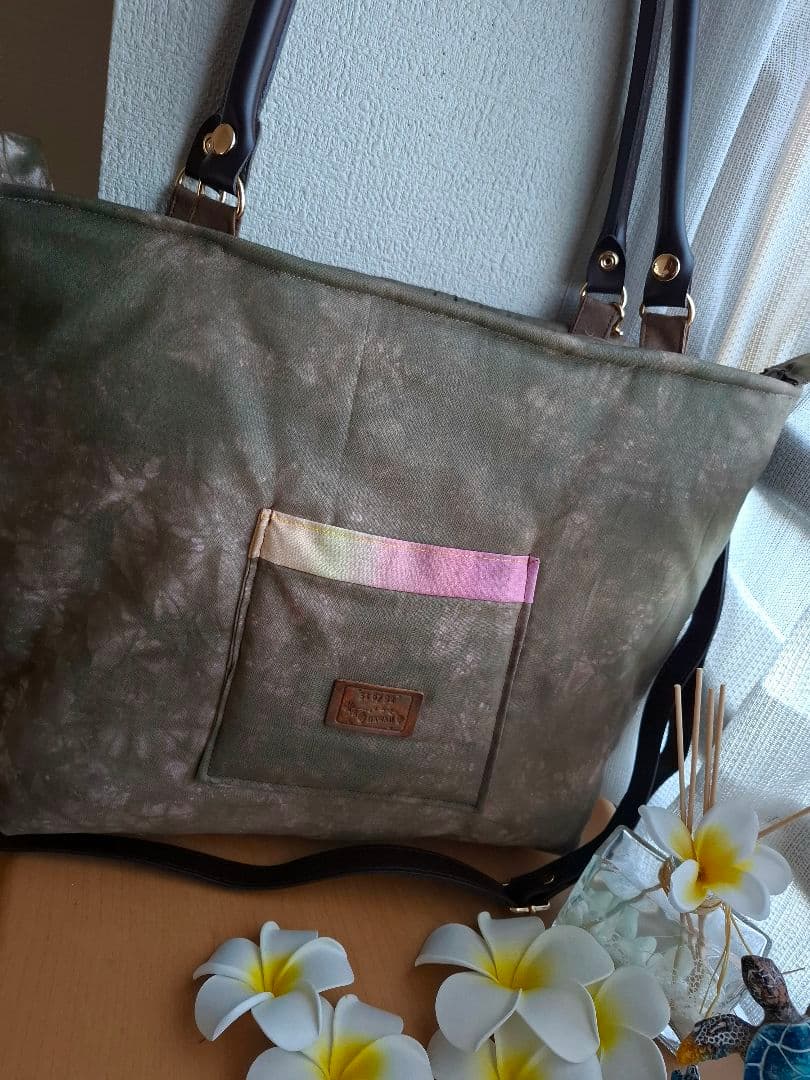 ハワイアンキルトバッグ　ホヌ　ピンクロ 2WAYファスナー　革タグチャーム付