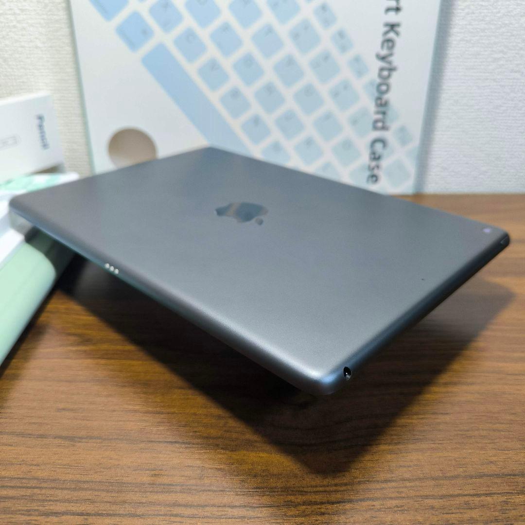 iPad 第9世代 256GB、タッチペン、キーボードとケースセット