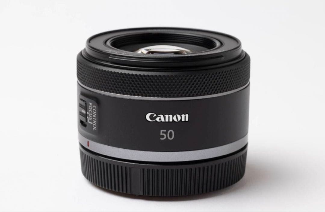 【美品】Canon キャノンレンズRF50mm f1.8 STM ＆レンズフード