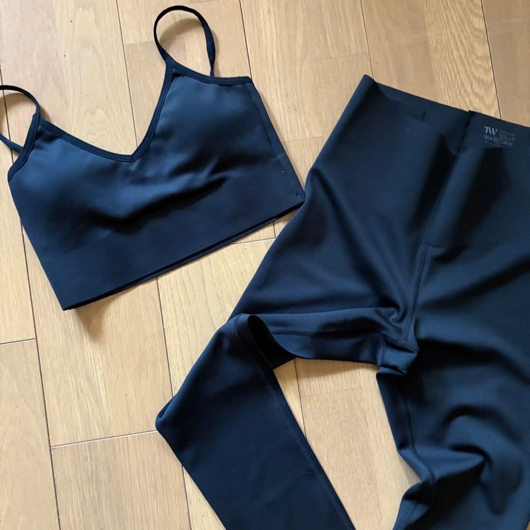 亘つぐみ TW ヨガウエアブラトップとレギンスセットMN558