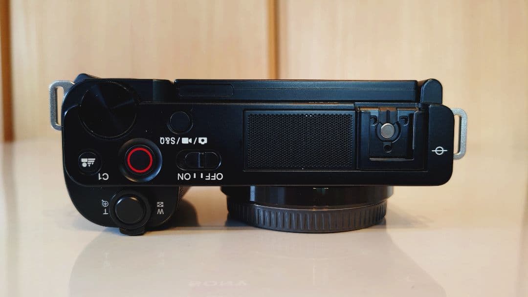 SONY ZV-E10 レンズキット＆バッテリー7個【ケース付き＆週末限定値下】