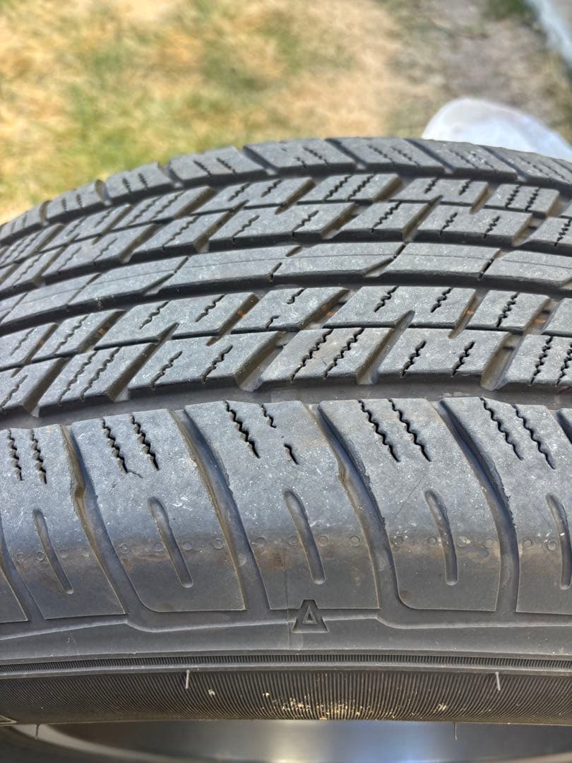 【ken】ランドクルーザー250 純正タイヤ、ホイールセット