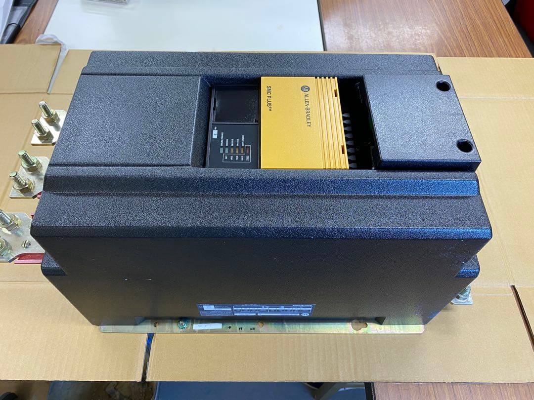 電源ユニット Allen-Bradley SMC PLUS 150-A180NBD