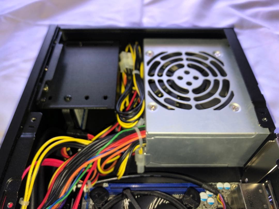 【中古品】SilverStone ML05B +CPU・M/B・メモリ・SSD