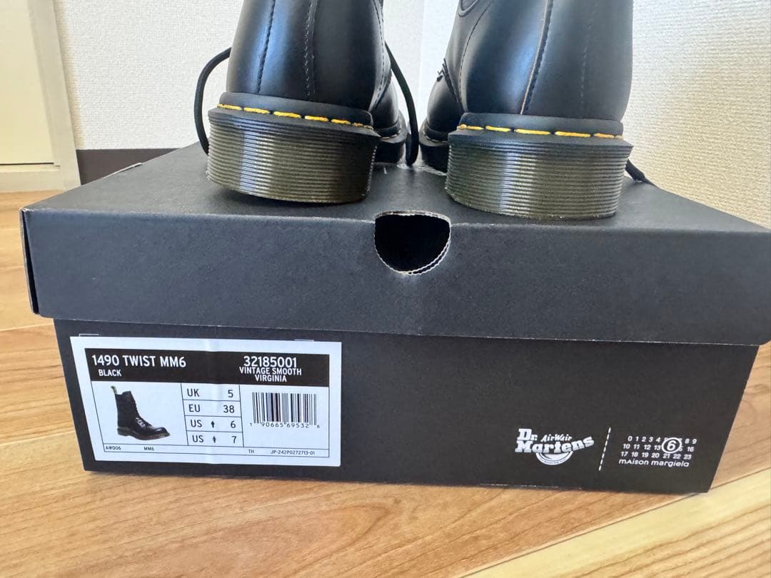 靴 MM6 x Dr. Martens