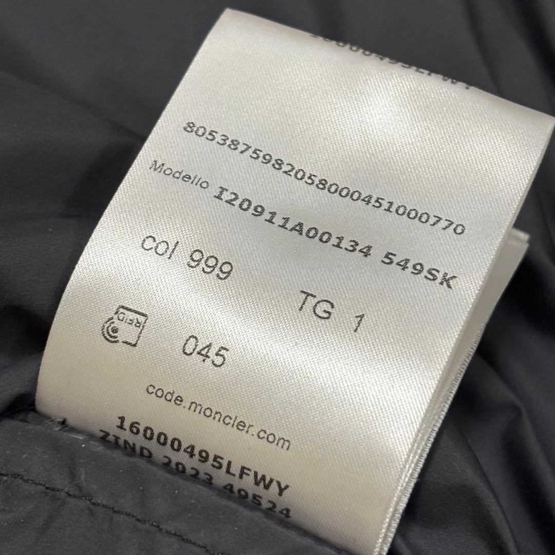 【極美品】モンクレール　ARNEB ブラック　サイズ1 23-24秋冬モデル