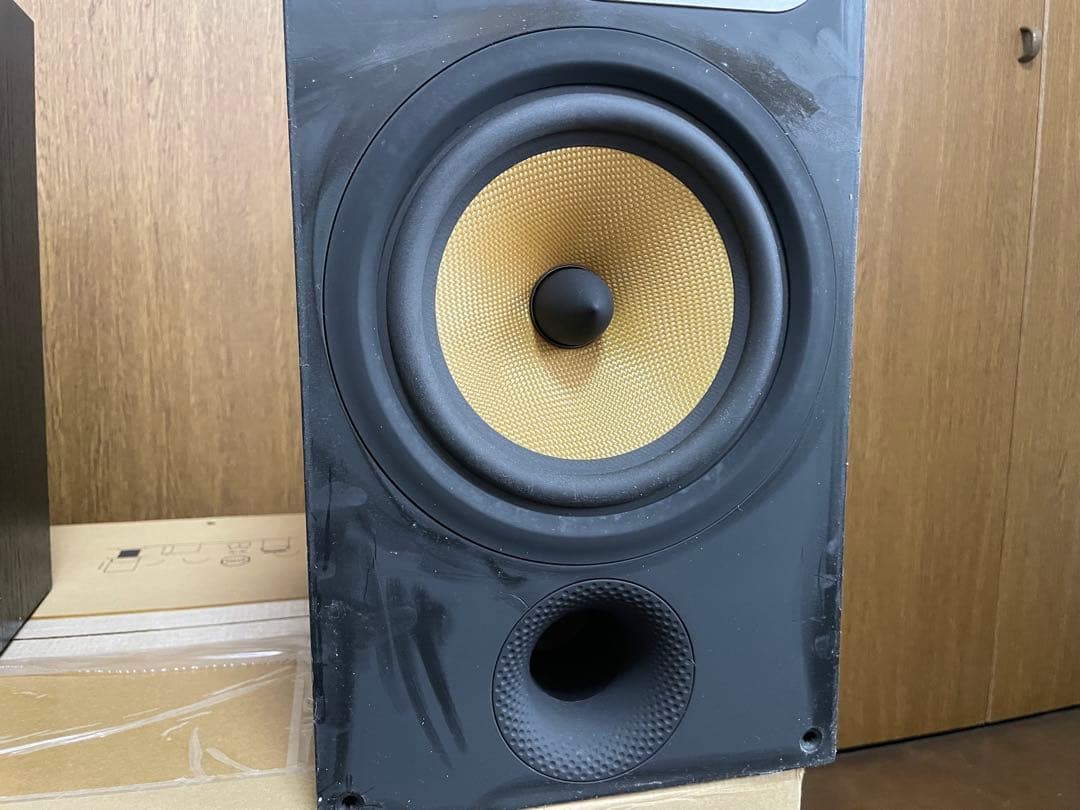 B&W (Bowers & Wilkins) ブックシェルフスピーカー 685