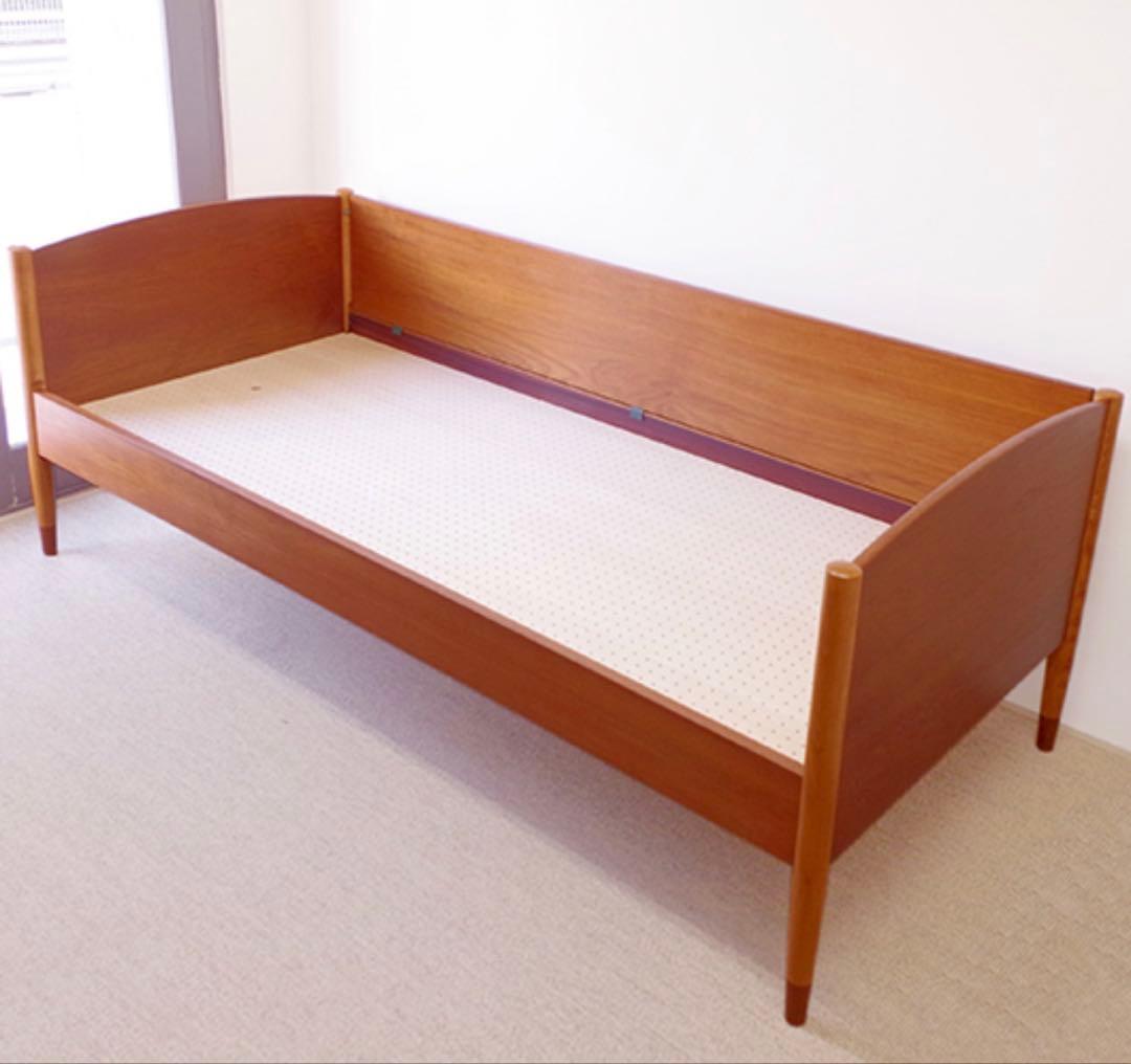 Borge Mogensenデザイン Soborg Mobler シングルベッド