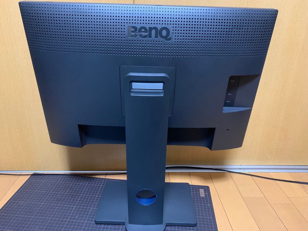 24インチ 液晶モニター BenQ AQCOLOR SW240