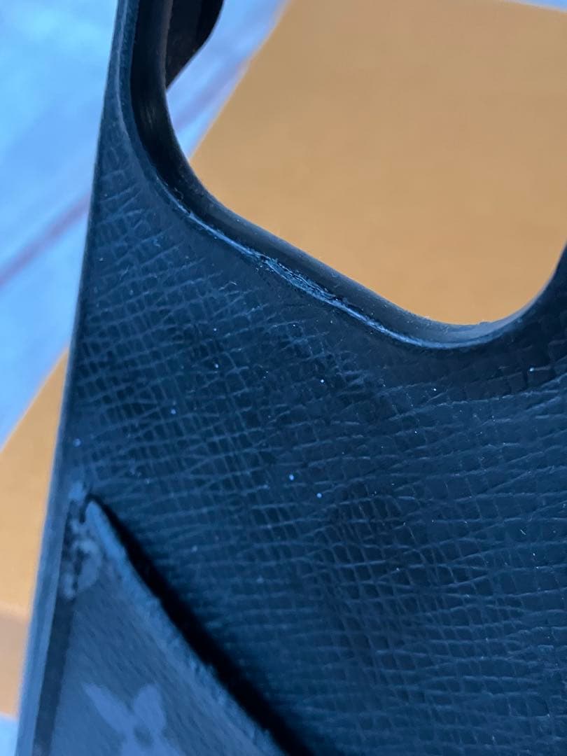 ルイヴィトン iPhone 13 Pro ケース モノグラムエクリプス