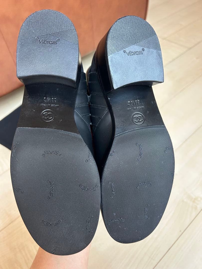 Chanel ブラック レザー ブーツ 38,5