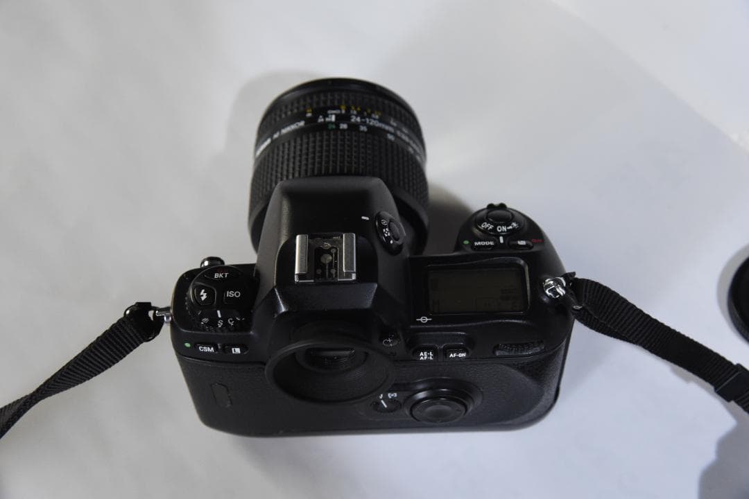 【美品】Nikon F100 ニコン フイルムカメラ ズーム24〜120㎜セット